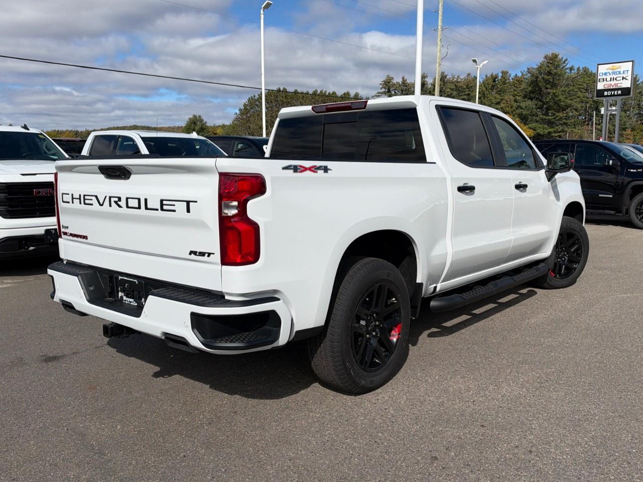 2026 Chevrolet Silverado 1500 Crew Cab Short Box 4-Wheel Drive RST Photo4