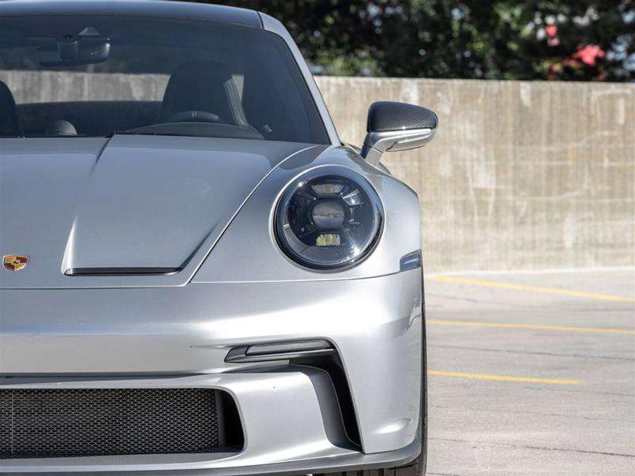 2024 Porsche 911 GT3 Coupe with Touring Package PCCB with Calipers in High Gloss Black LED-Matrix Design Headlights i Photo