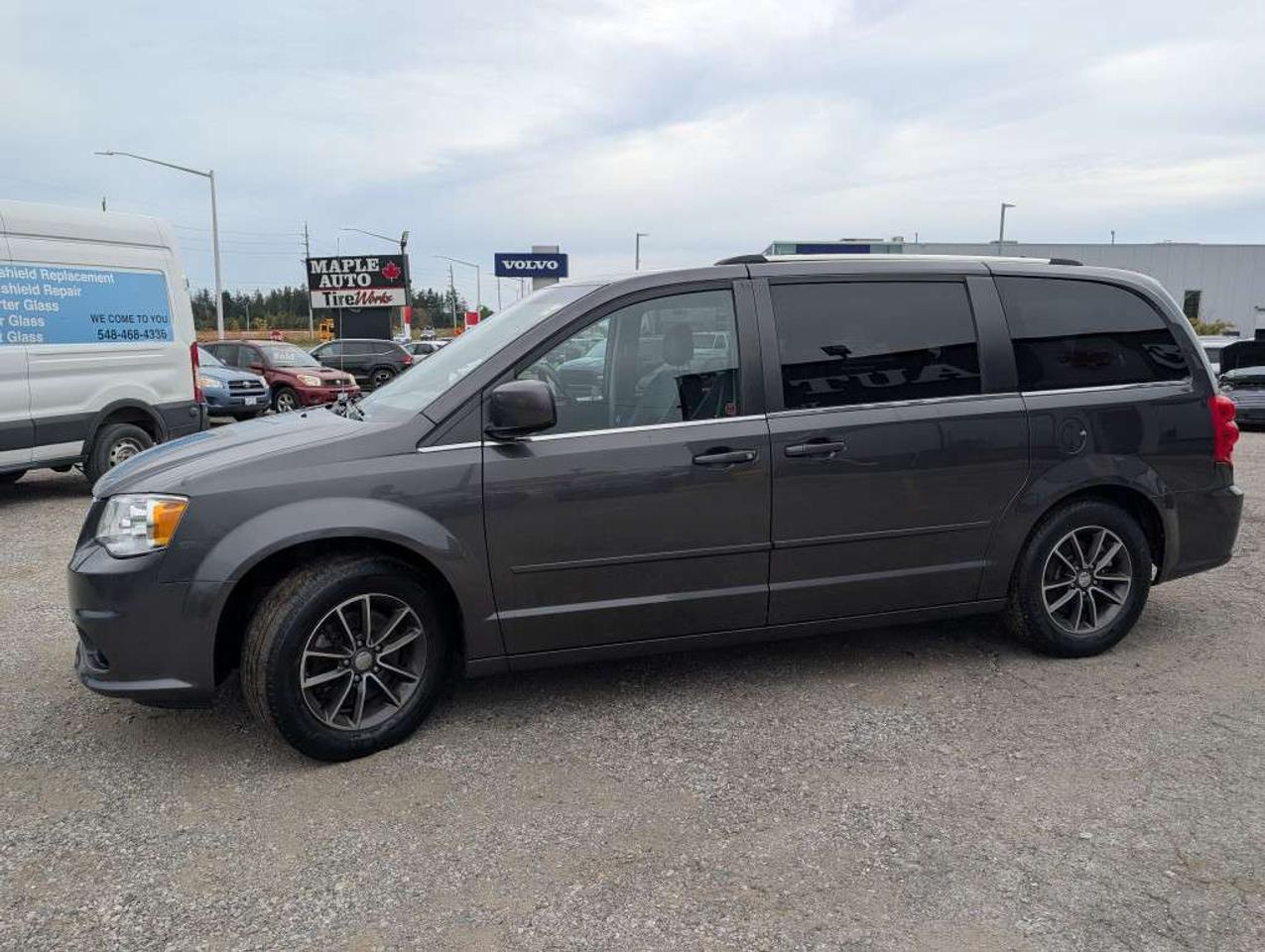 2017 Dodge Grand Caravan SXT Premium Plus NAV CAMERA RMT START Photo