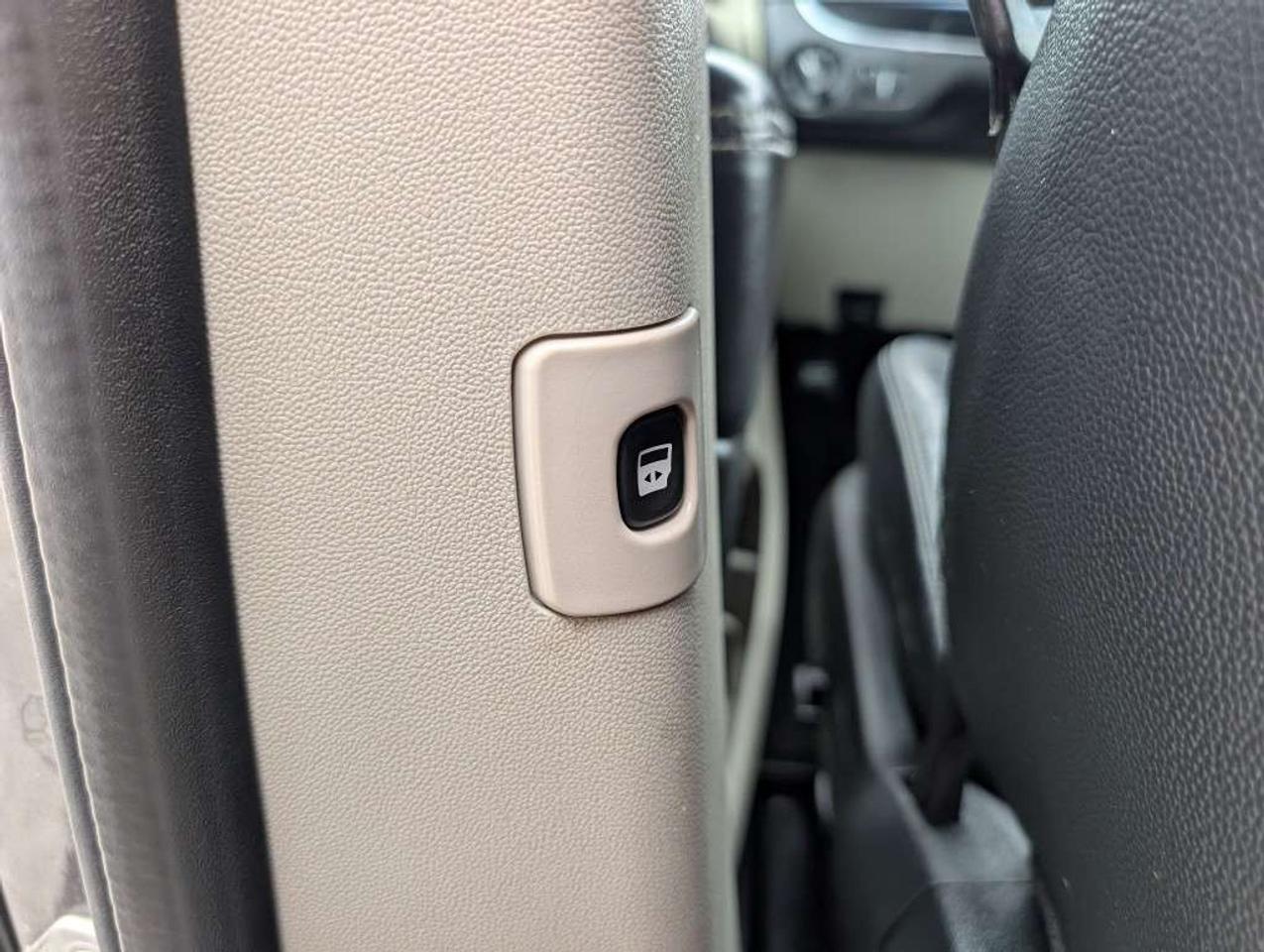 2017 Dodge Grand Caravan SXT Premium Plus NAV CAMERA RMT START Photo
