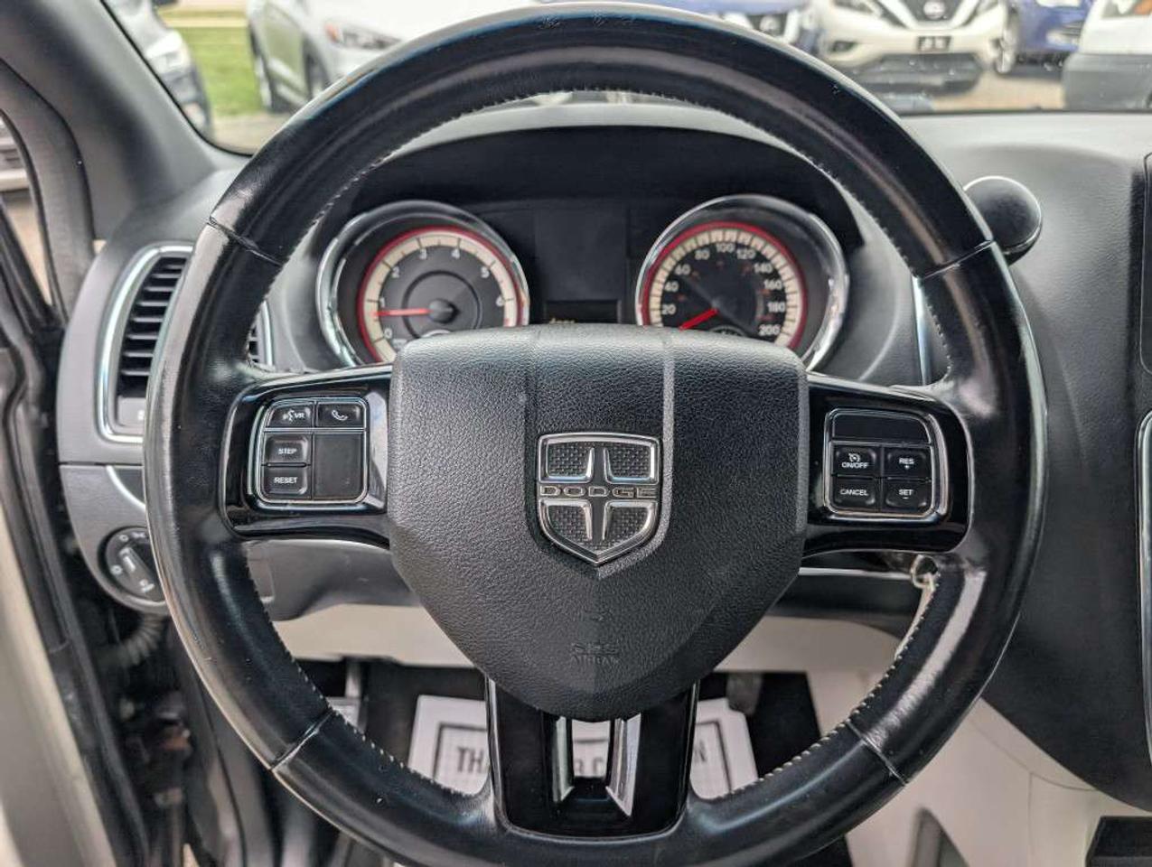 2017 Dodge Grand Caravan SXT Premium Plus NAV CAMERA RMT START Photo