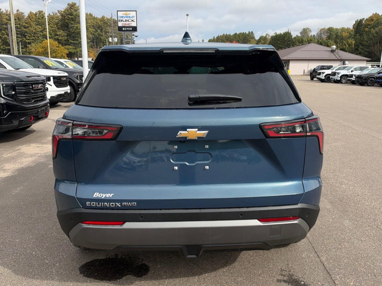2027 Chevrolet Equinox AWD LT Photo