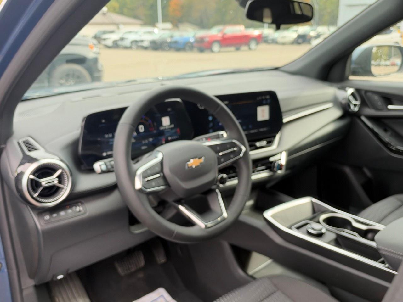 2027 Chevrolet Equinox AWD LT Photo