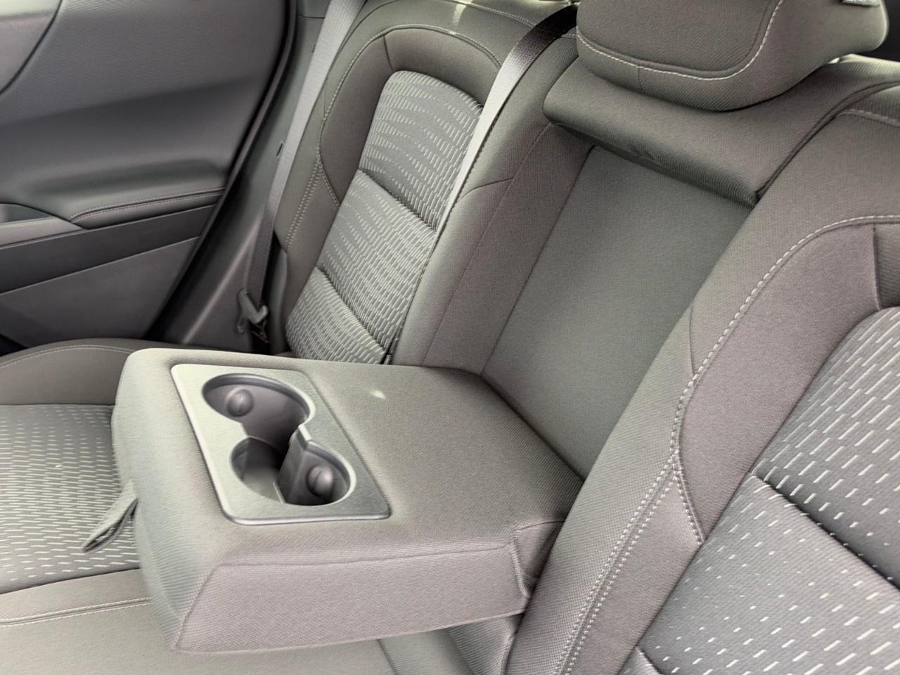2027 Chevrolet Equinox AWD LT Photo