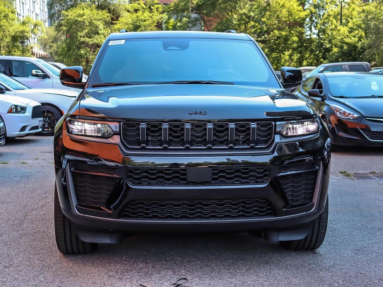 2026 Jeep Grand Cherokee  Photo5