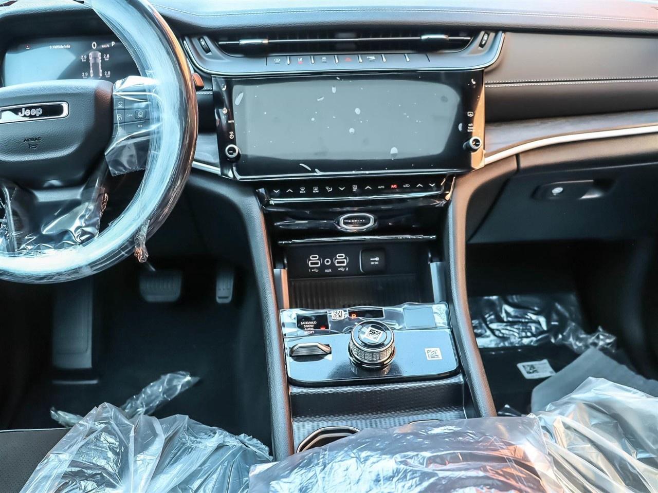 2026 Jeep Grand Cherokee  Photo