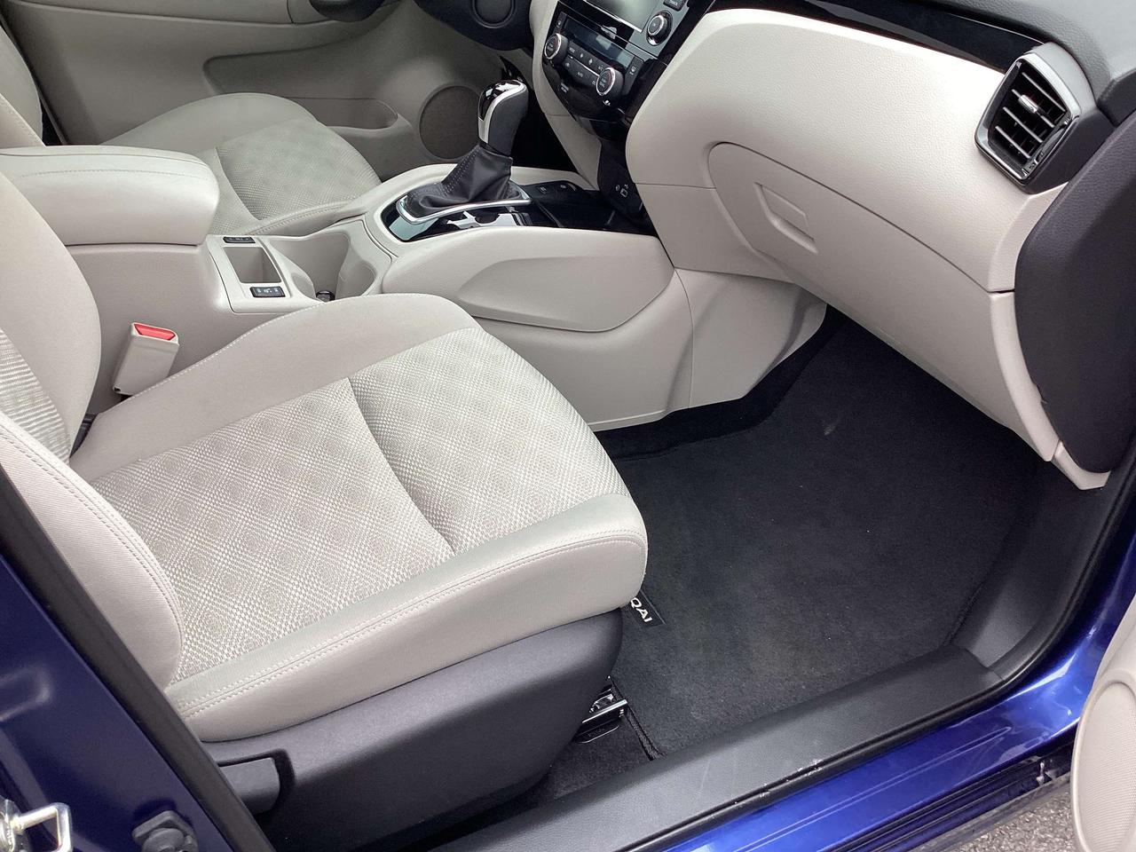 2023 Nissan Qashqai SV AWD Photo
