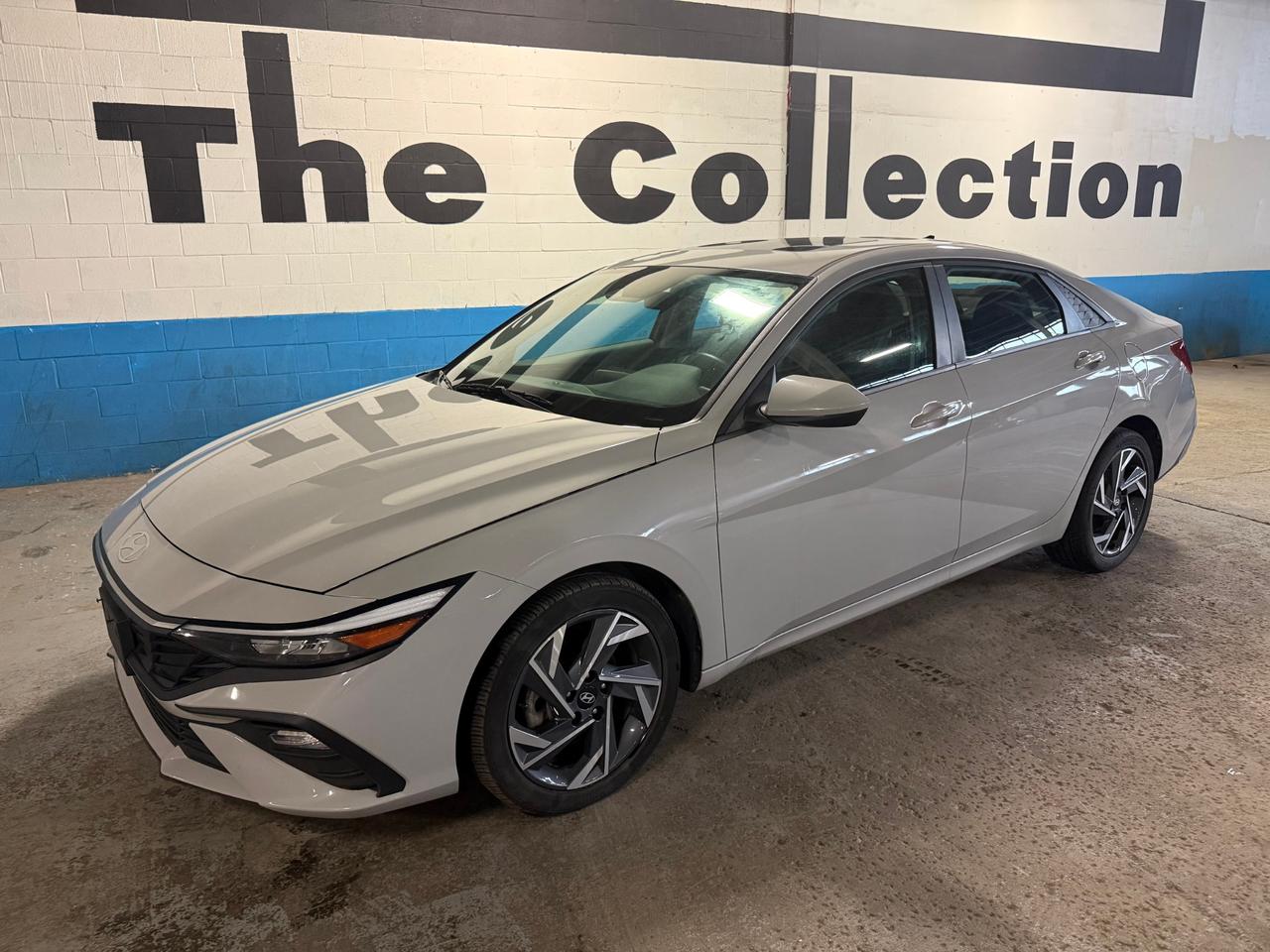 2025 Hyundai Elantra Preferred w/Tech Pkg 4dr Sedan Photo5