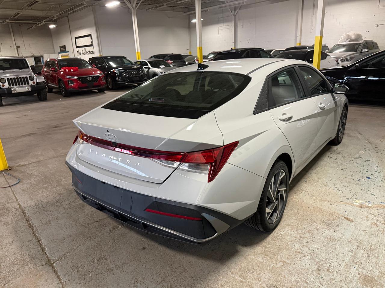 2025 Hyundai Elantra Preferred w/Tech Pkg 4dr Sedan Photo