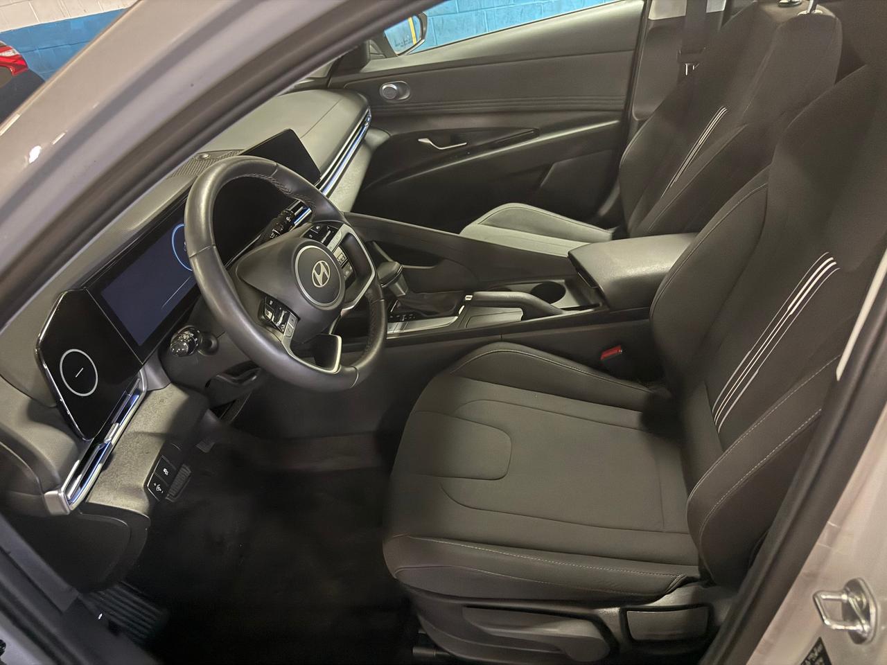 2025 Hyundai Elantra Preferred w/Tech Pkg 4dr Sedan Photo