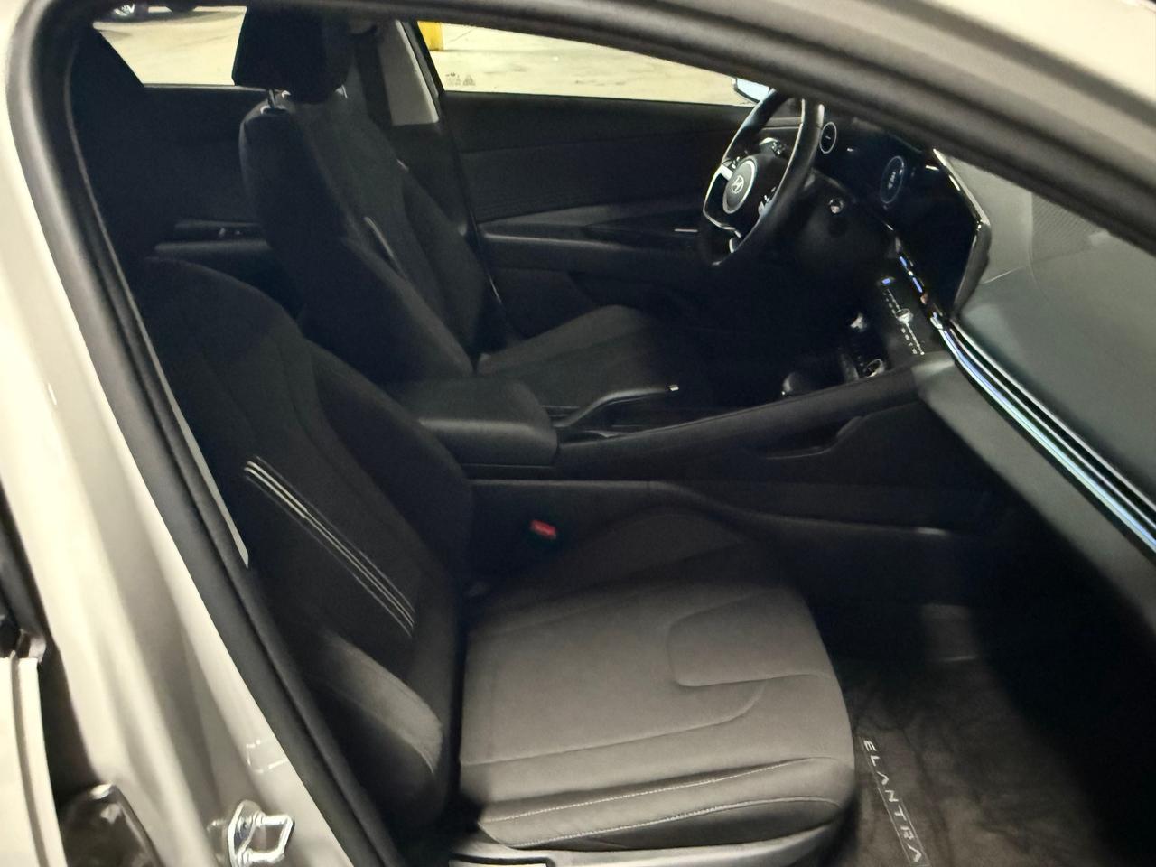 2025 Hyundai Elantra Preferred w/Tech Pkg 4dr Sedan Photo