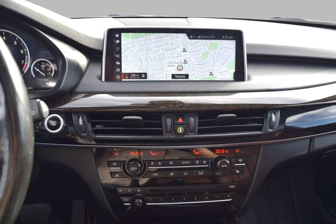 2018 BMW X5 xDrive40e M Pkg Loaded! Photo
