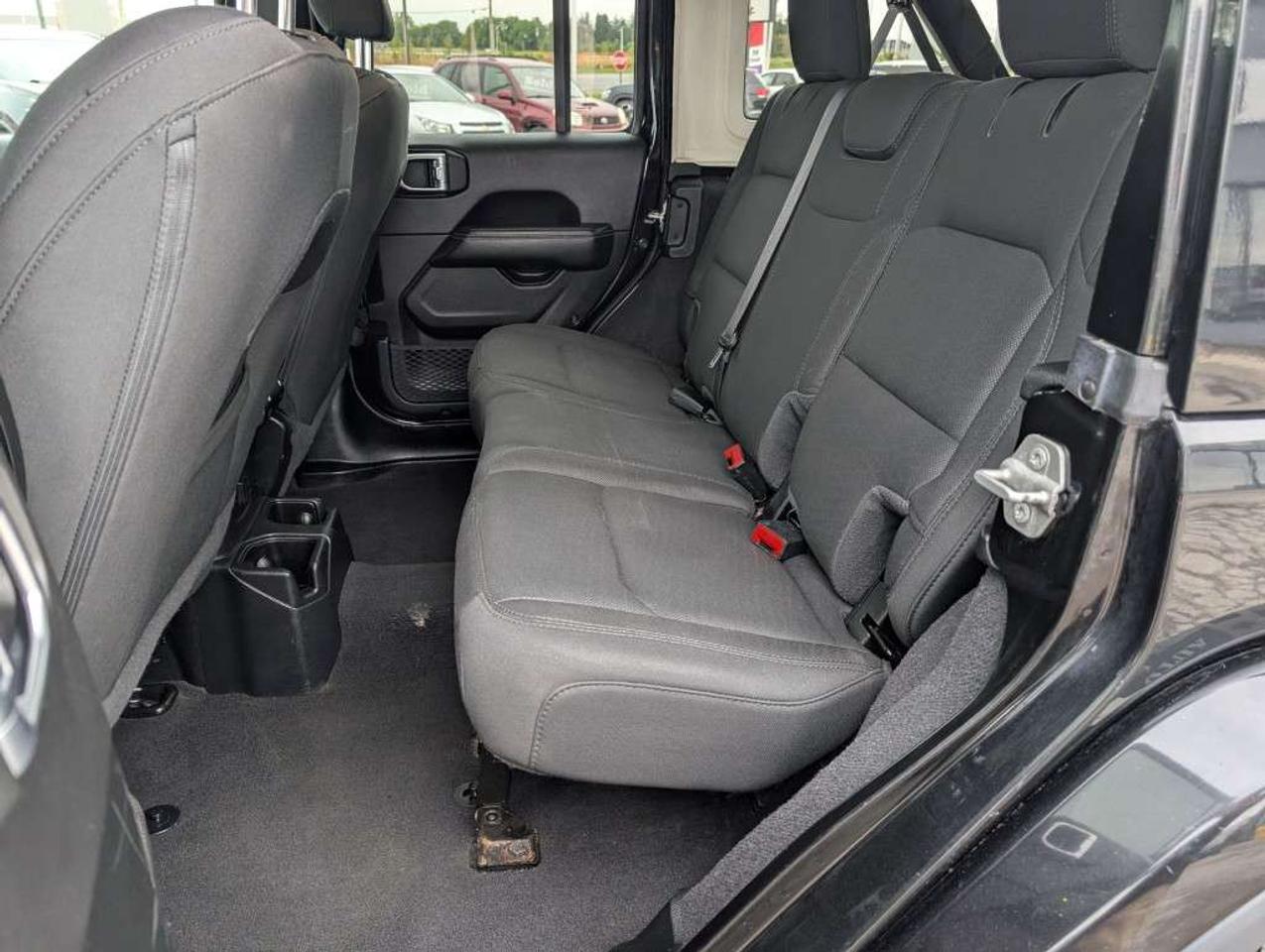 2020 Jeep Wrangler Unlimited Sahara Photo