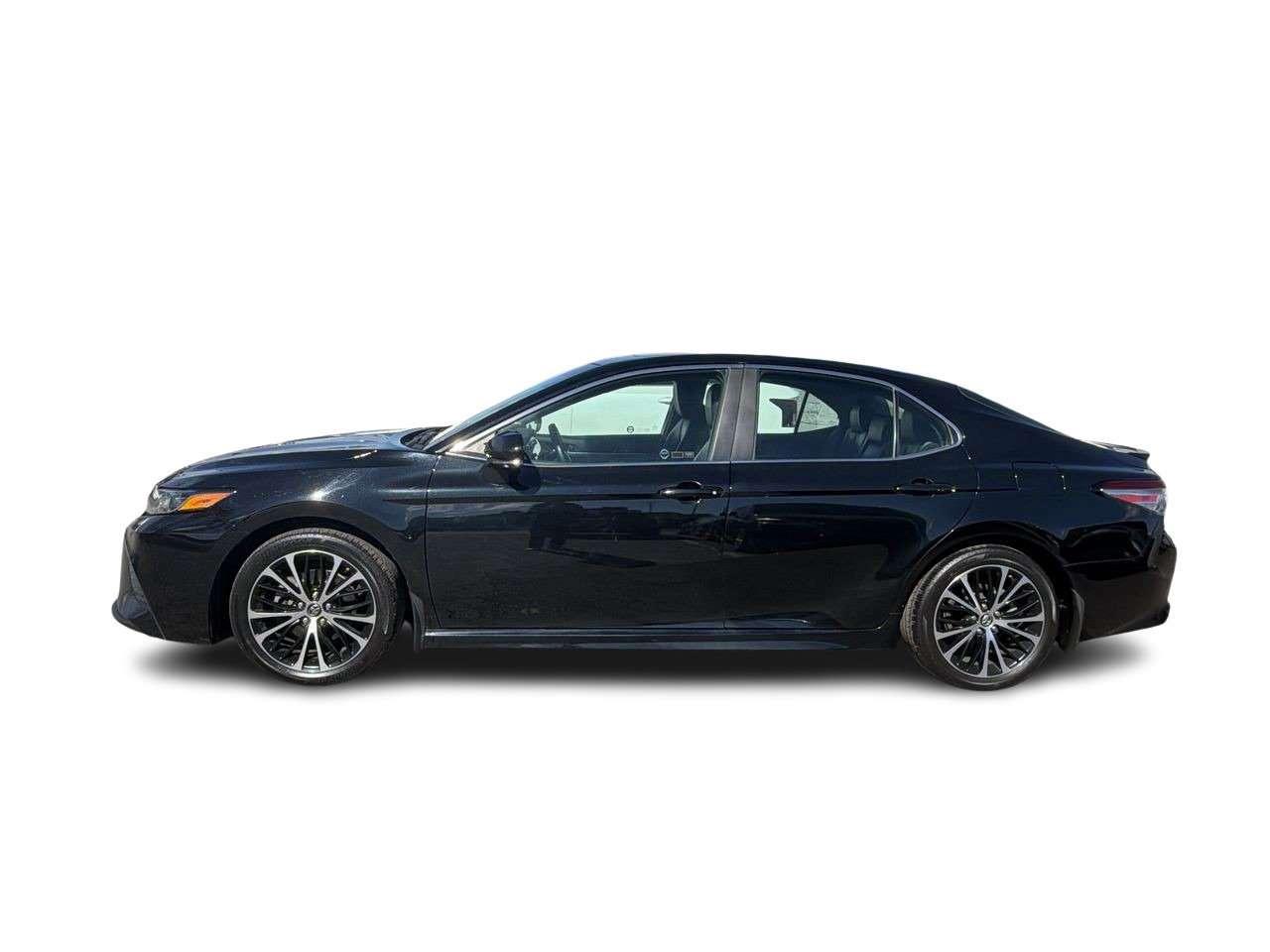2018 Toyota Camry SE BACKUP CAM   WIRELESS PHONE CHARGER   DRIVE MODE SELECT Photo