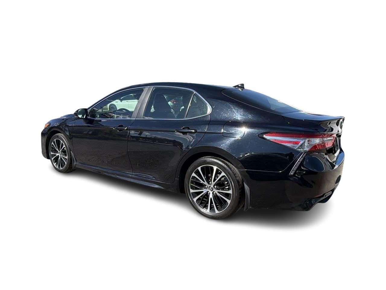 2018 Toyota Camry SE BACKUP CAM   WIRELESS PHONE CHARGER   DRIVE MODE SELECT Photo