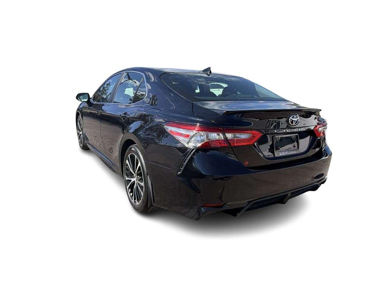 2018 Toyota Camry SE BACKUP CAM   WIRELESS PHONE CHARGER   DRIVE MODE SELECT Photo