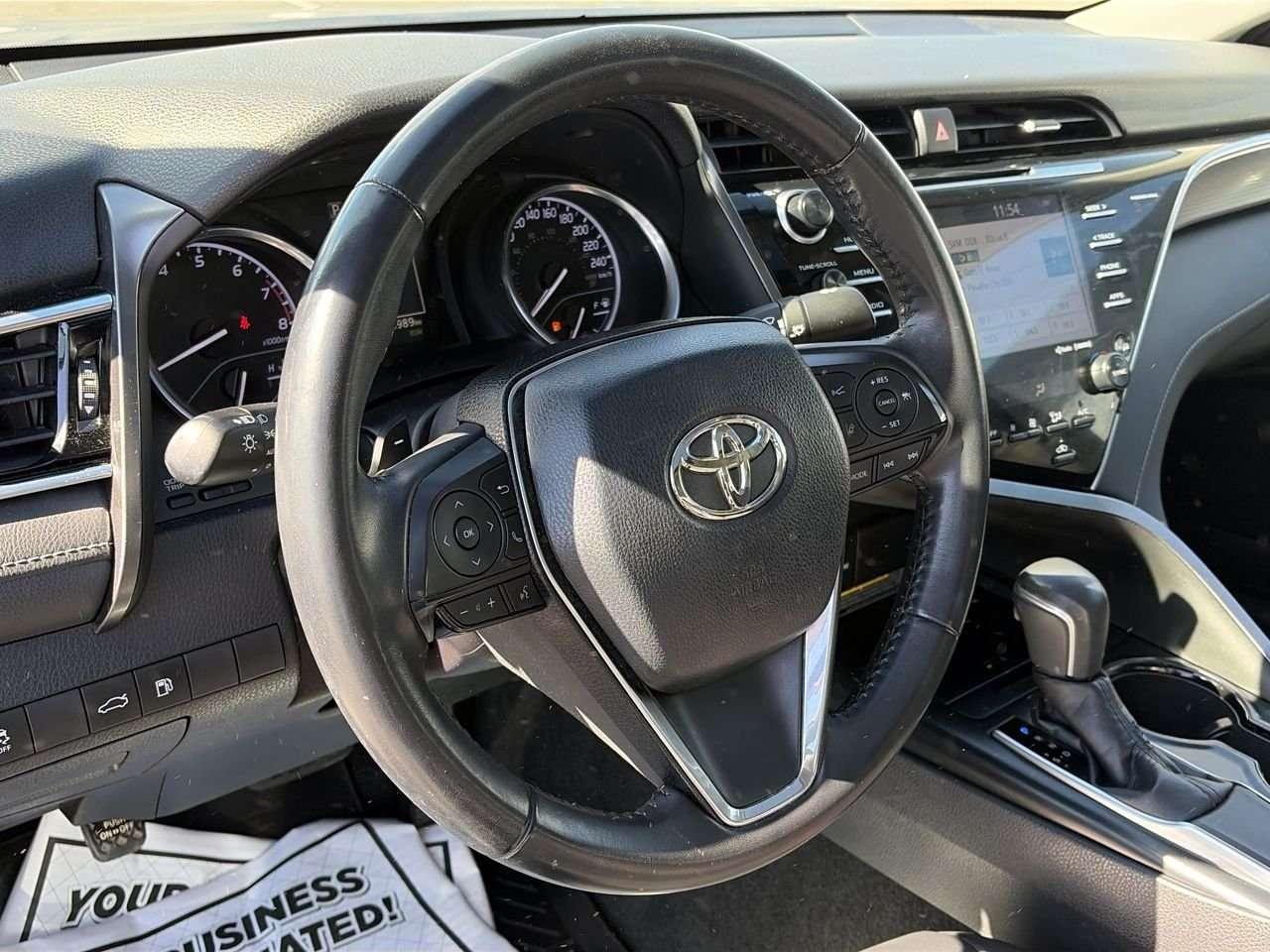 2018 Toyota Camry SE BACKUP CAM   WIRELESS PHONE CHARGER   DRIVE MODE SELECT Photo