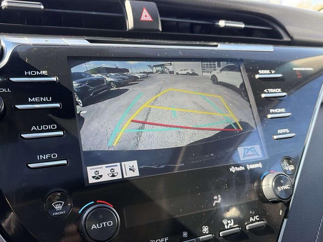 2018 Toyota Camry SE BACKUP CAM   WIRELESS PHONE CHARGER   DRIVE MODE SELECT Photo