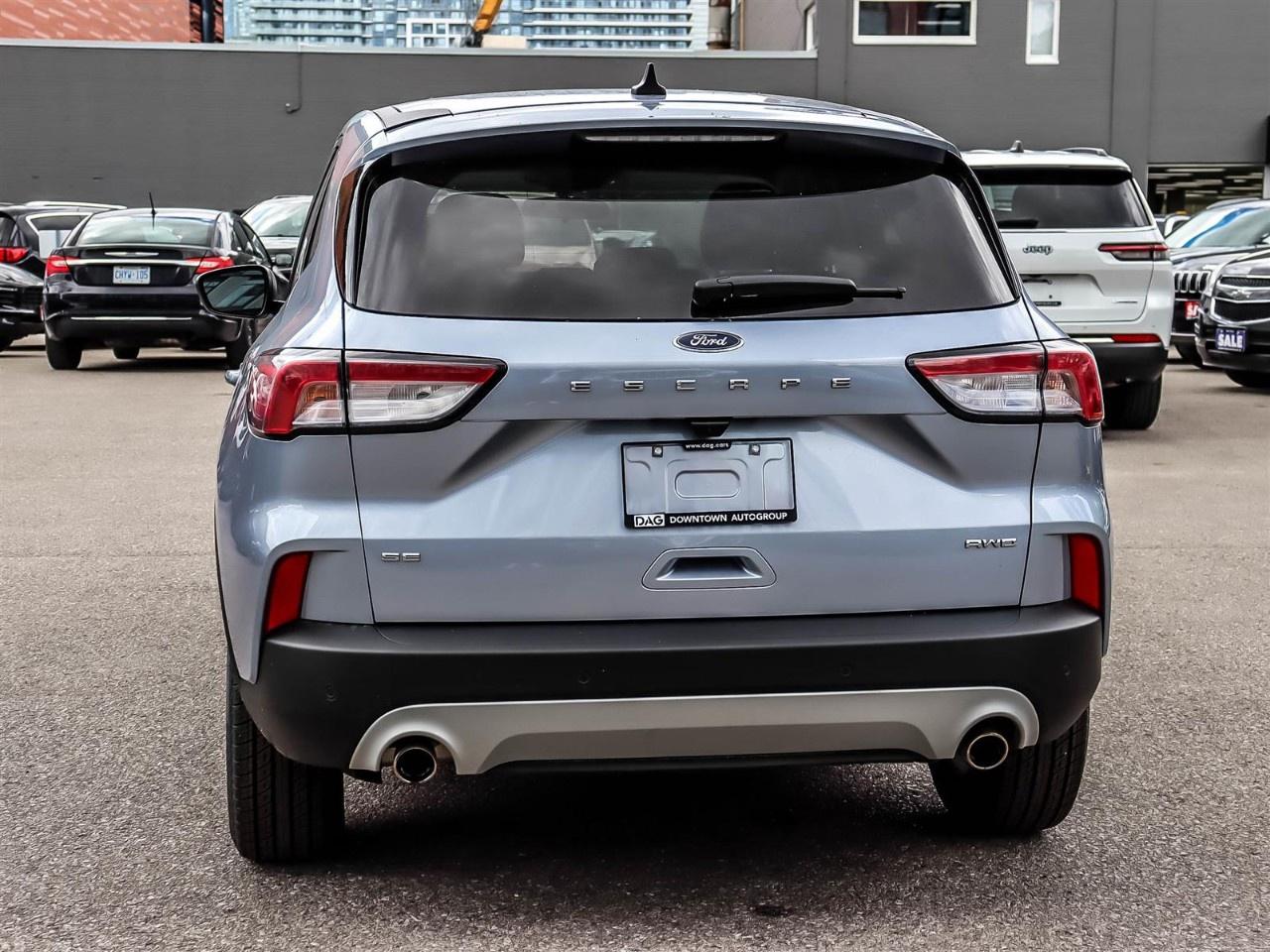 2022 Ford Escape SE AWD Photo3