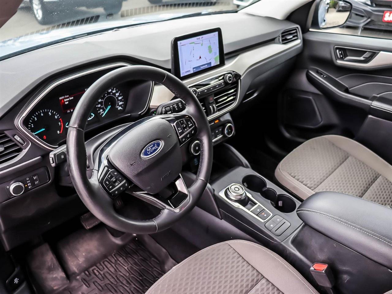 2022 Ford Escape SE AWD Photo