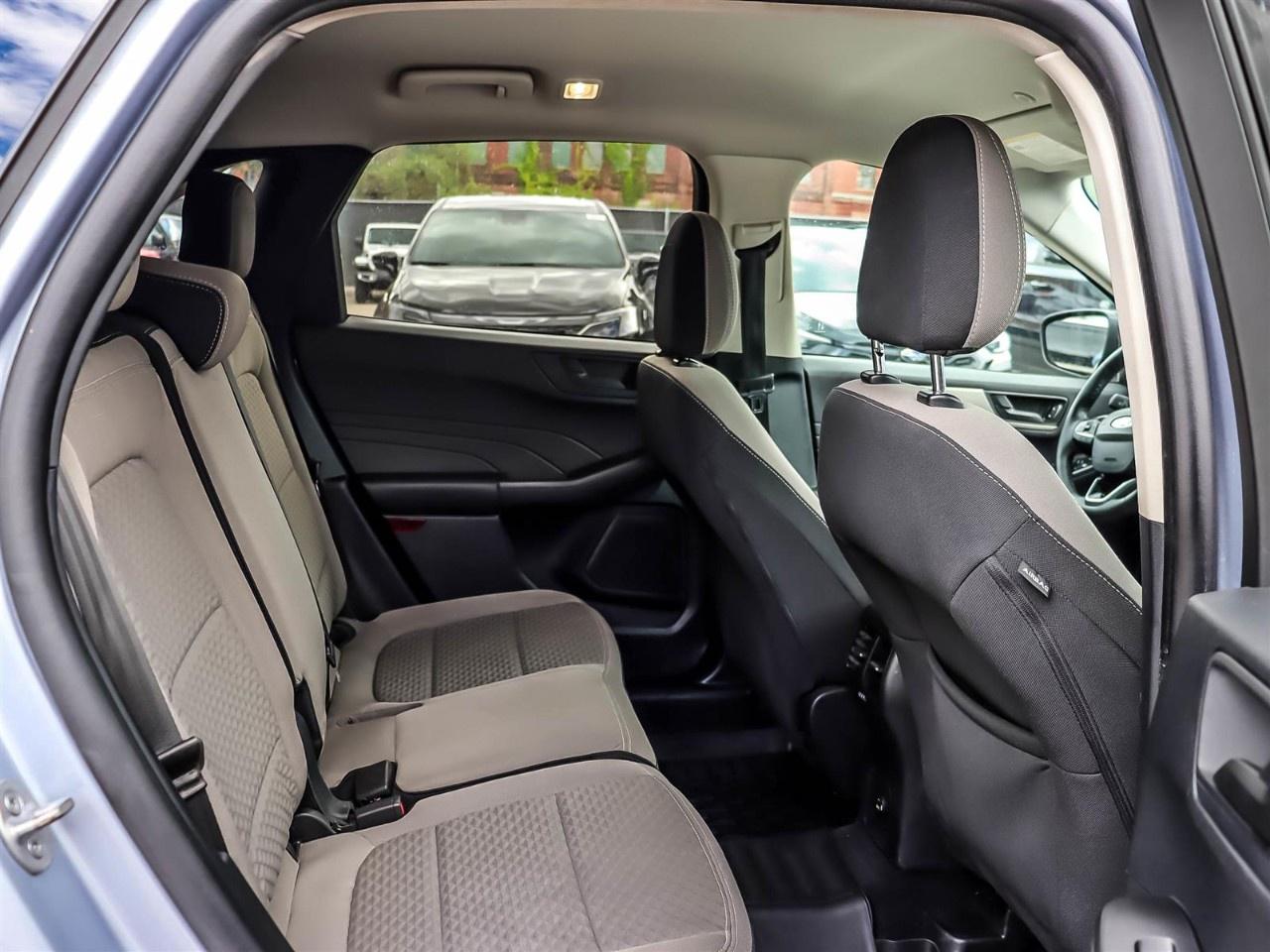 2022 Ford Escape SE AWD Photo