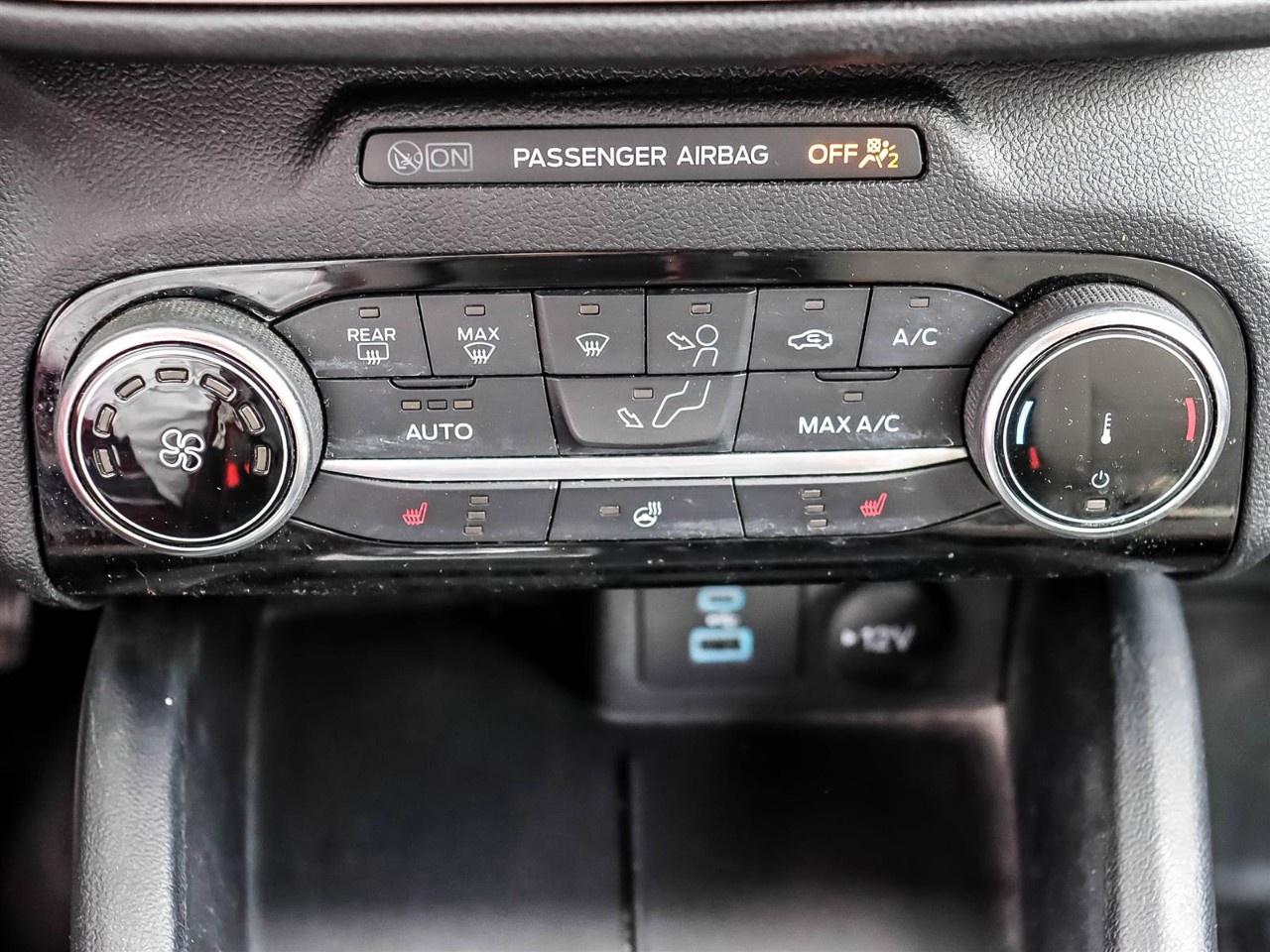 2022 Ford Escape SE AWD Photo