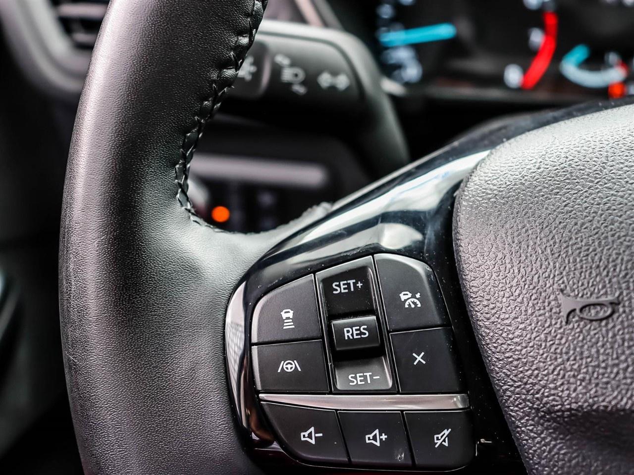 2022 Ford Escape SE AWD Photo