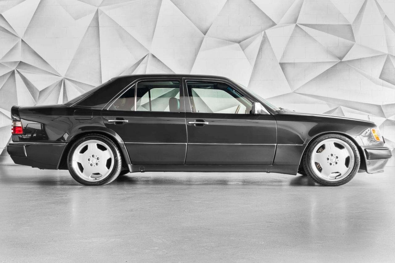 1993 Mercedes-Benz 500 Renntech Photo3