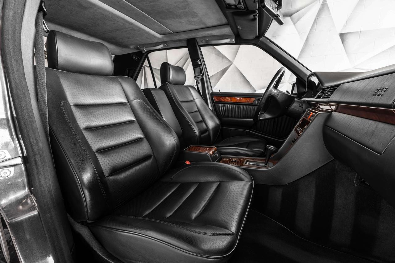 1993 Mercedes-Benz 500 Renntech Photo