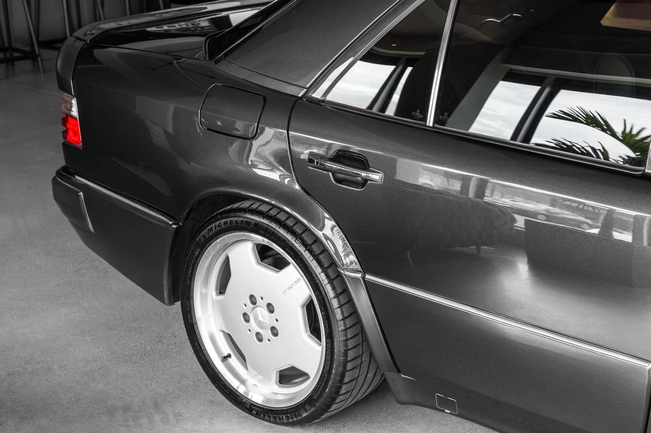 1993 Mercedes-Benz 500 Renntech Photo