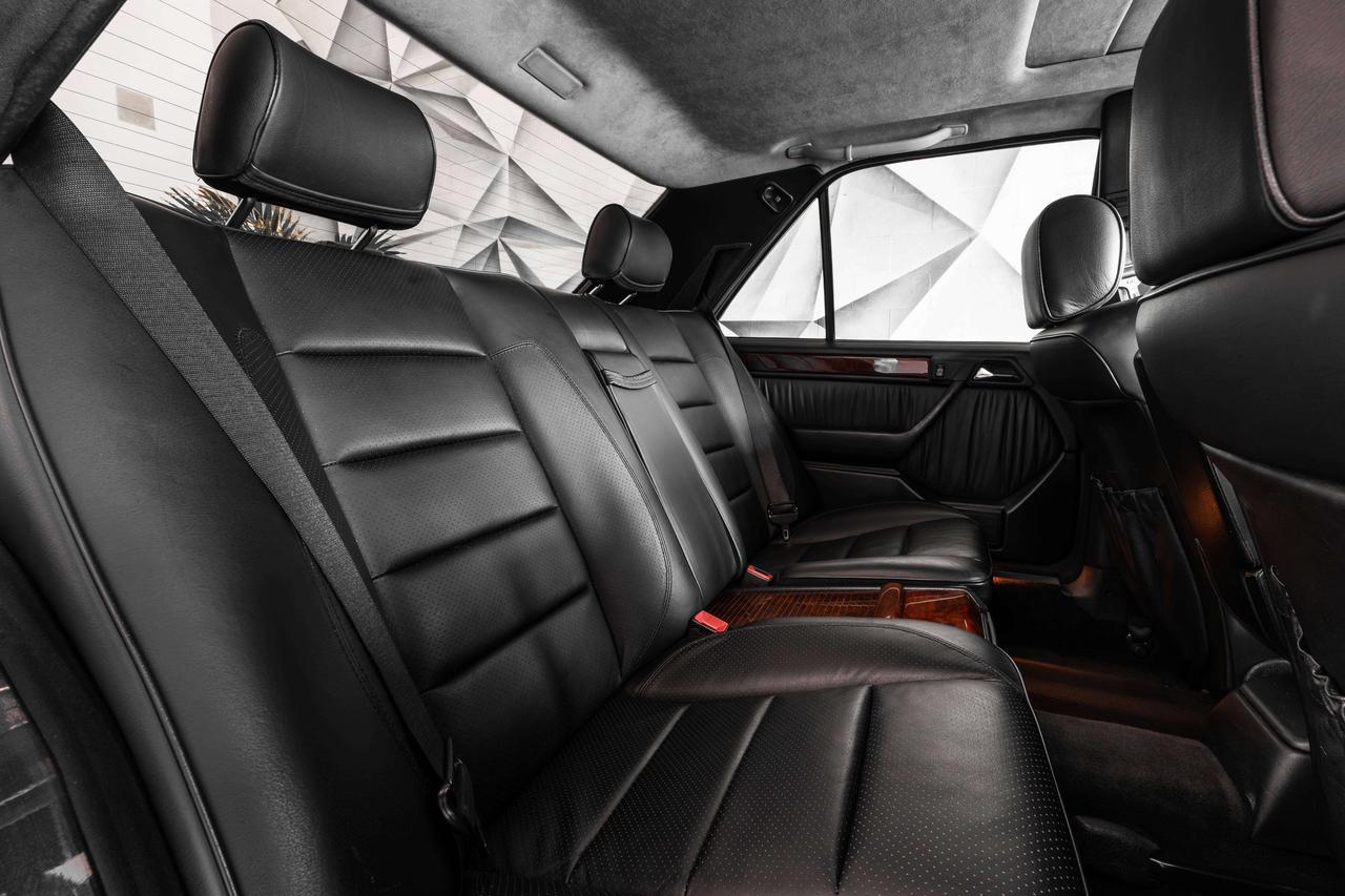 1993 Mercedes-Benz 500 Renntech Photo