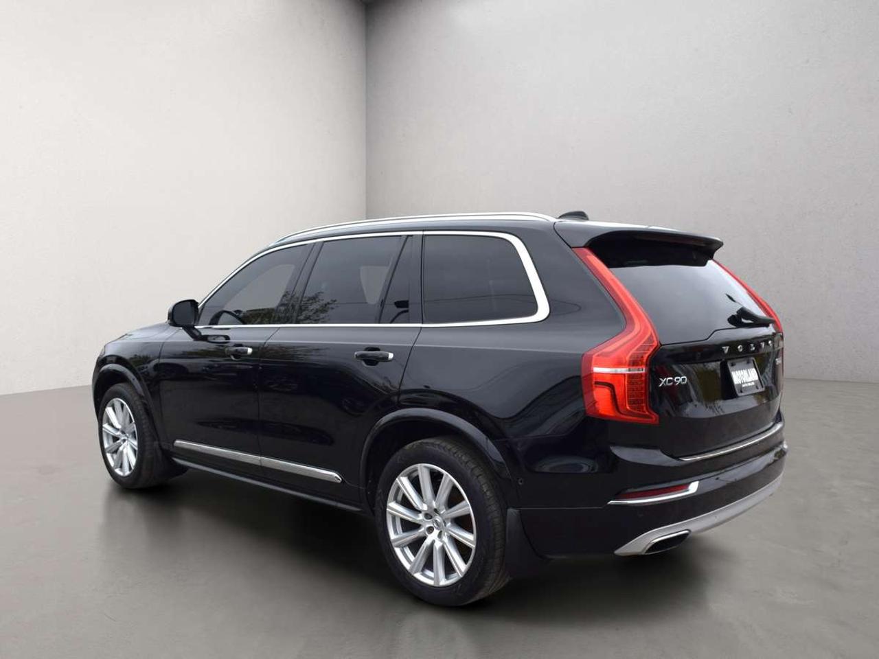 2019 Volvo XC90 Inscription AWD Loaded Photo