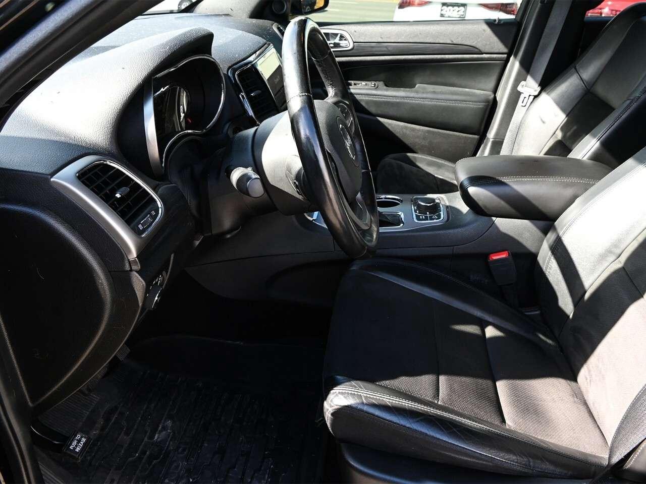 2020 Jeep Grand Cherokee ALTITUDE 4X4 Photo