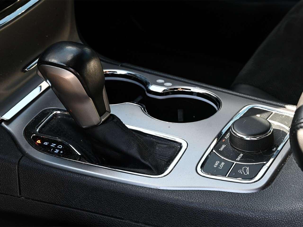 2020 Jeep Grand Cherokee ALTITUDE 4X4 Photo