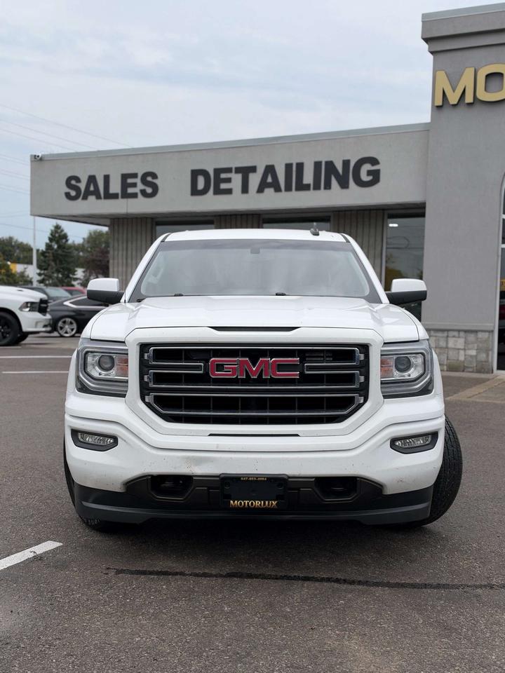 2018 GMC Sierra 1500 4WD Crew Cab 143.5 SLE Photo