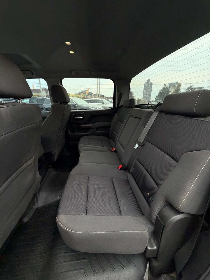 2018 GMC Sierra 1500 4WD Crew Cab 143.5 SLE Photo