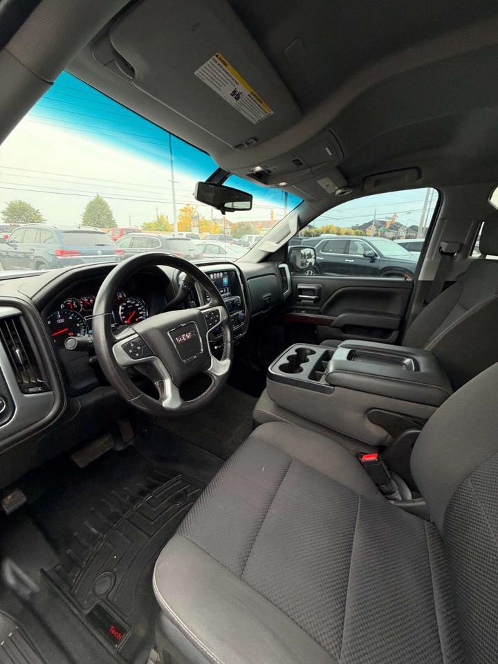 2018 GMC Sierra 1500 4WD Crew Cab 143.5 SLE Photo