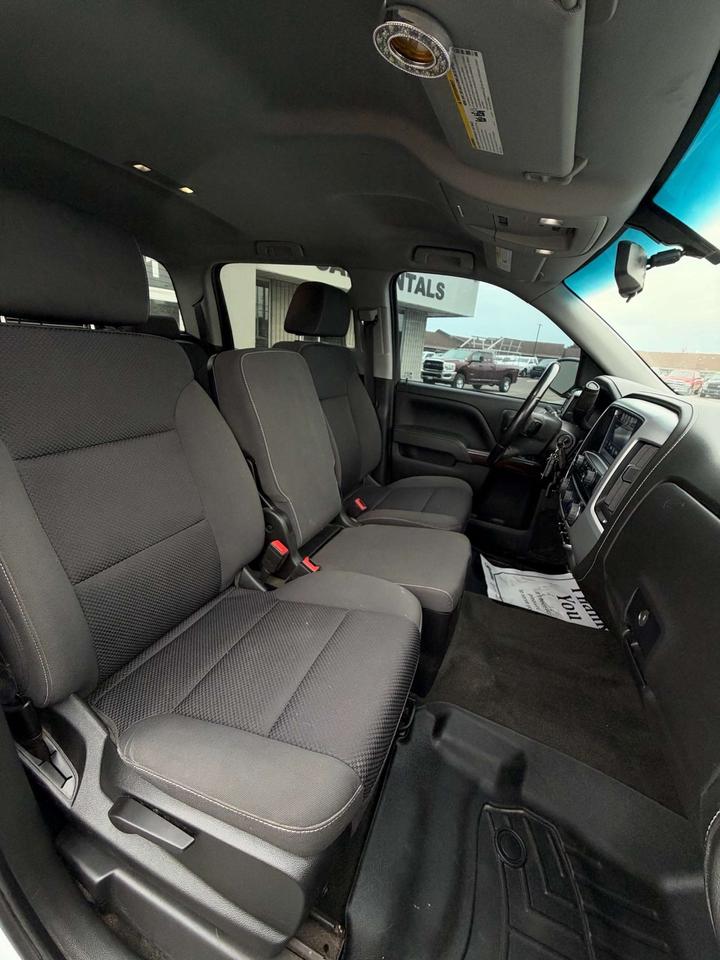 2018 GMC Sierra 1500 4WD Crew Cab 143.5 SLE Photo