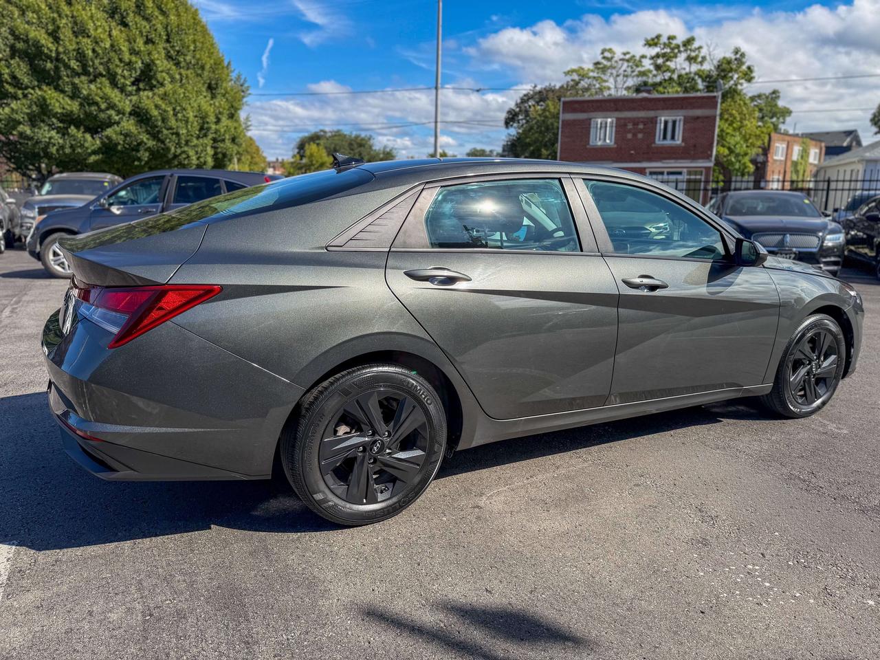 2023 Hyundai Elantra Preferred/BSM/REMOTE/CAMERA/LOW KM/NO ACCIDENTS Photo