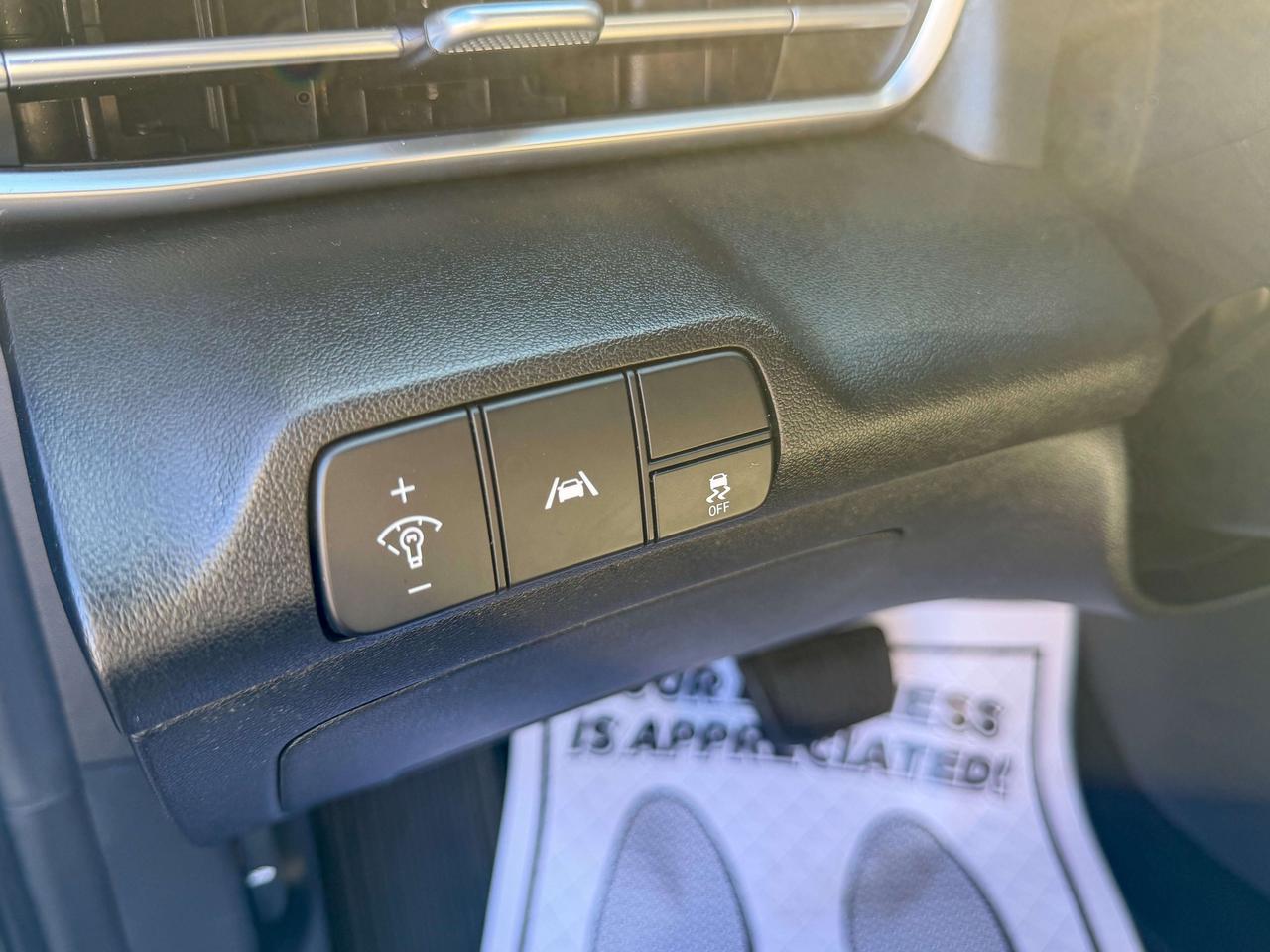 2023 Hyundai Elantra Preferred/BSM/REMOTE/CAMERA/LOW KM/NO ACCIDENTS Photo