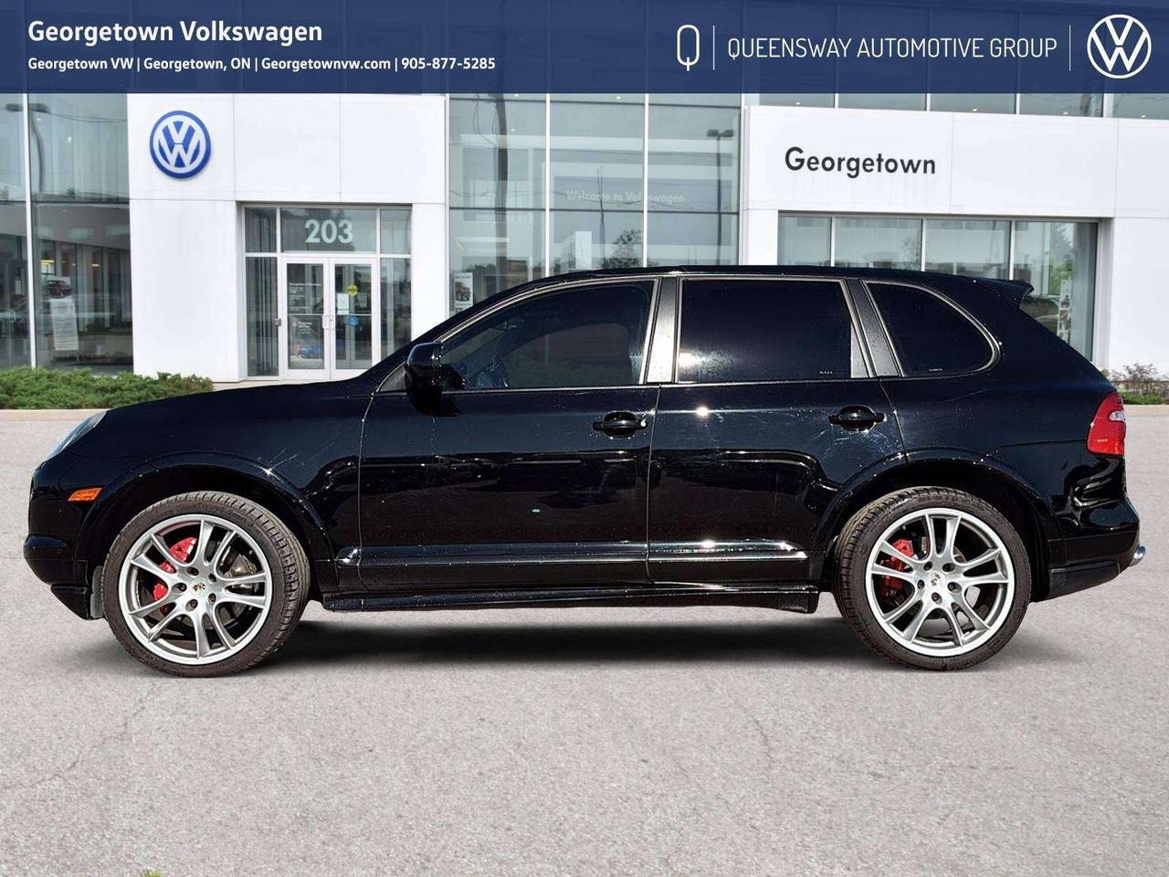 2010 Porsche Cayenne GTS Photo