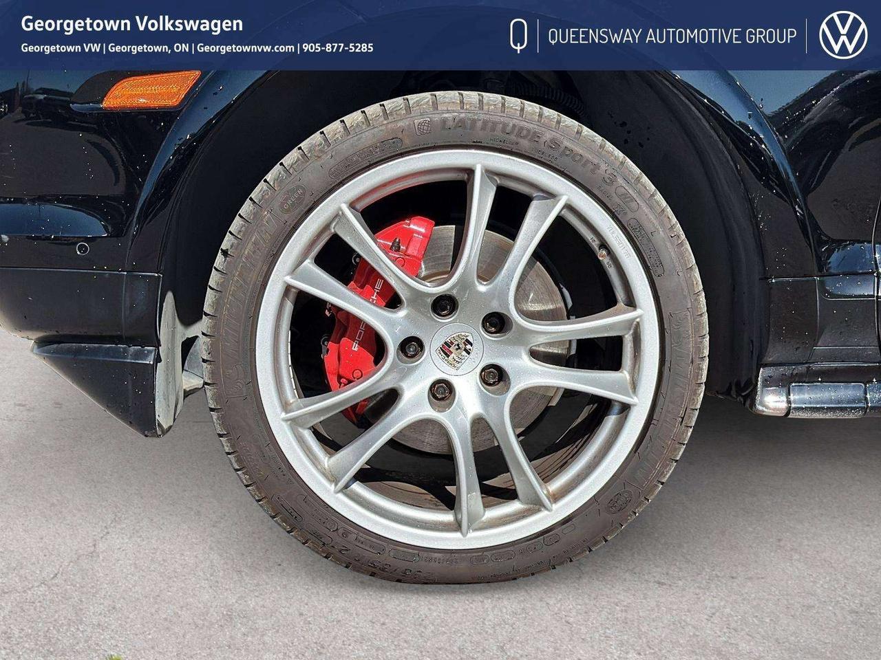 2010 Porsche Cayenne GTS Photo