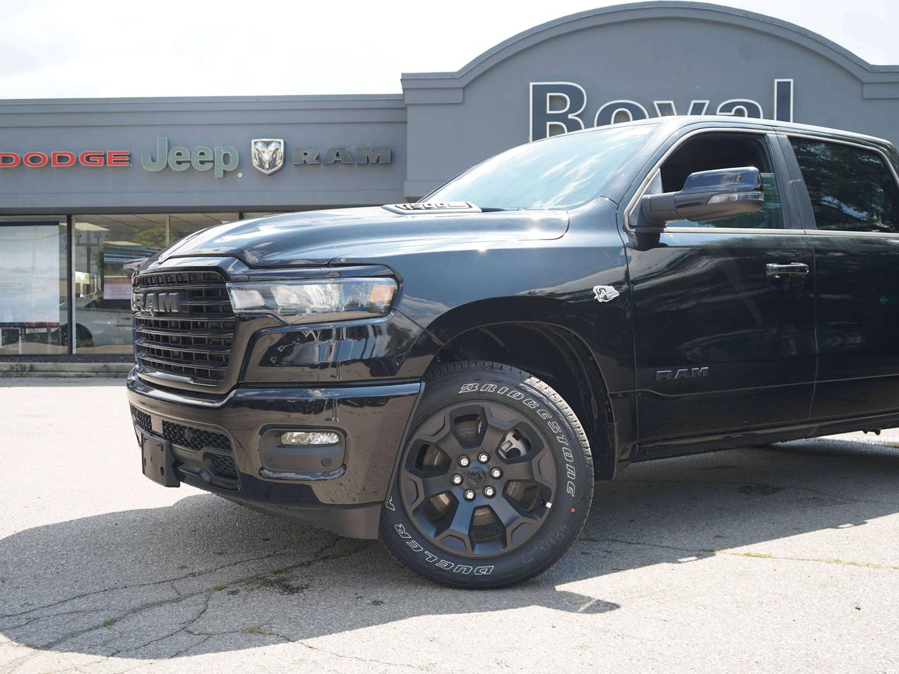 2026 RAM 1500 SPORT LEVEL EQUIPMENT, DUAL SUNROOF Photo5