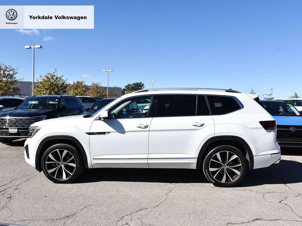 2024 Volkswagen Atlas EXECLINE Photo