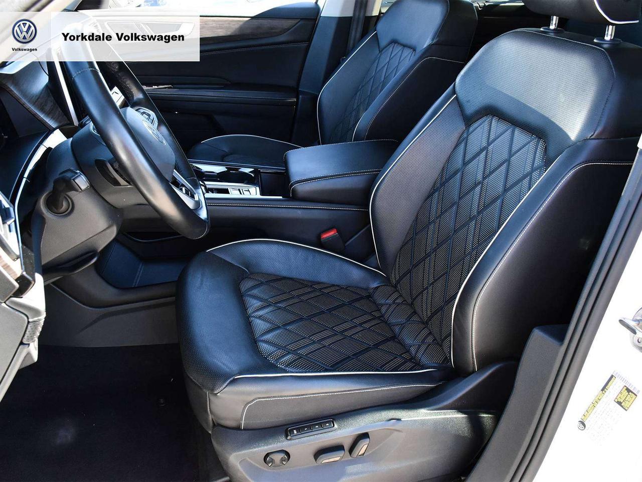 2024 Volkswagen Atlas EXECLINE Photo