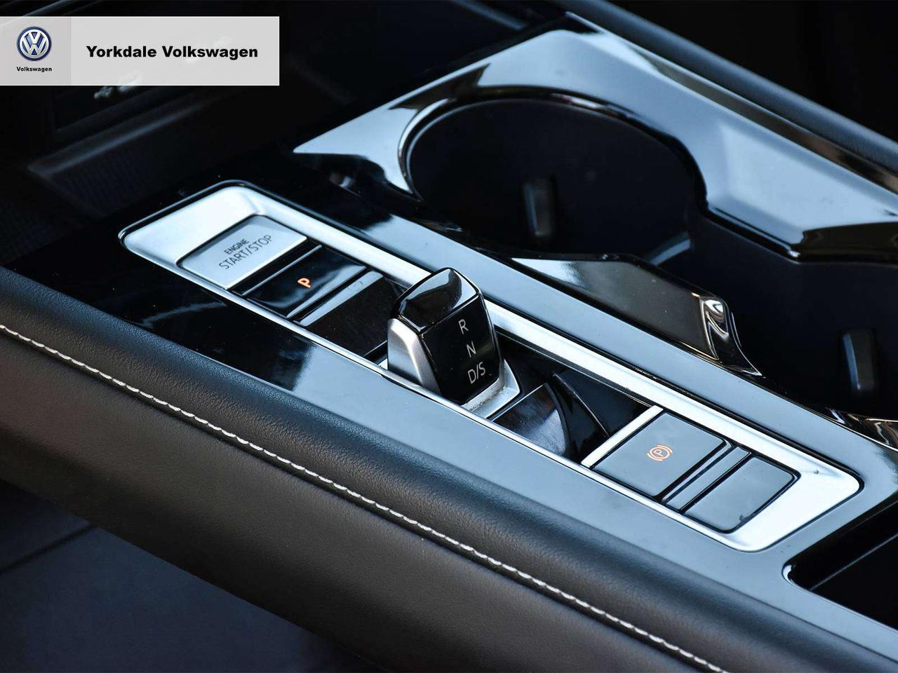 2024 Volkswagen Atlas EXECLINE Photo