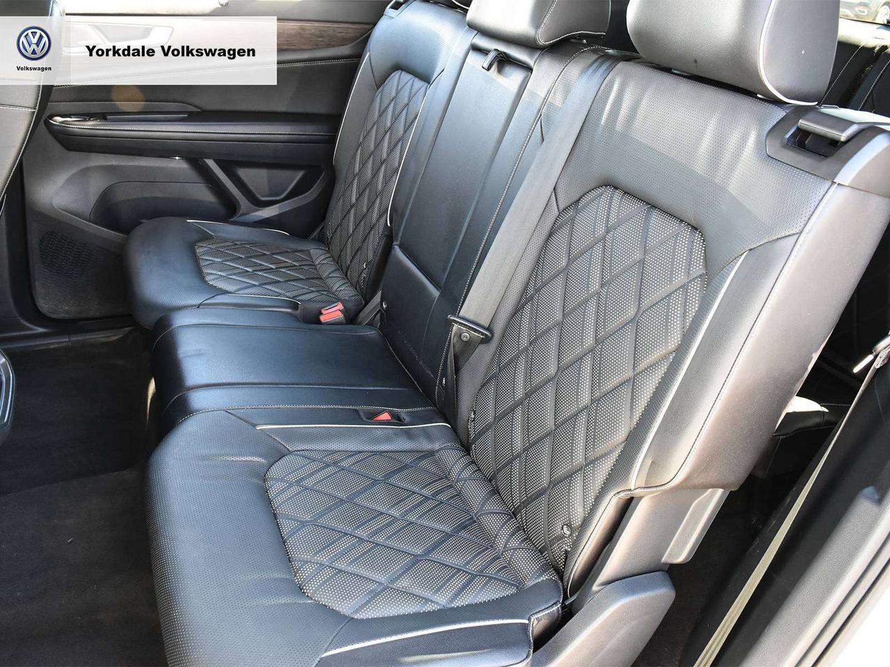 2024 Volkswagen Atlas EXECLINE Photo
