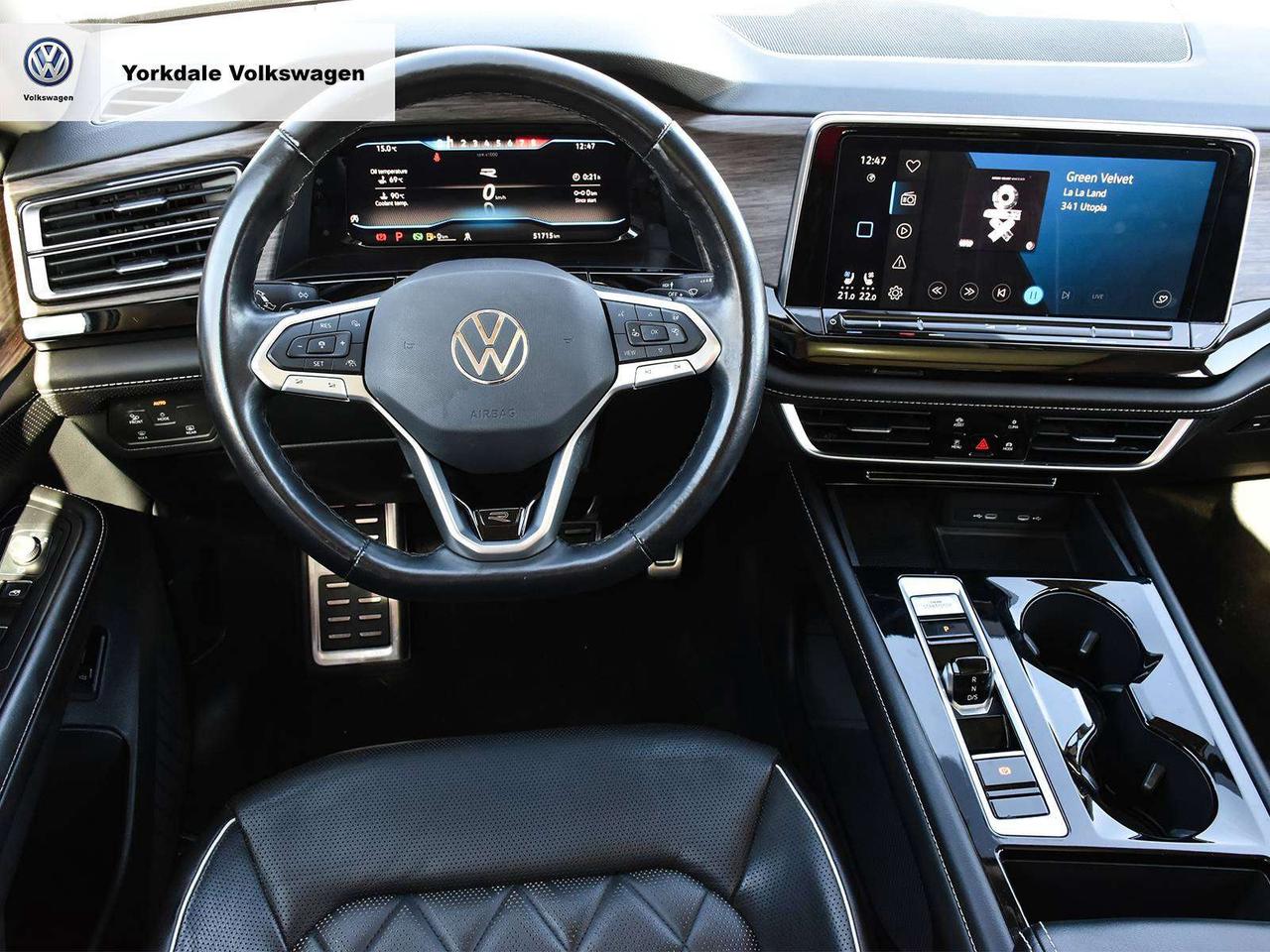 2024 Volkswagen Atlas EXECLINE Photo