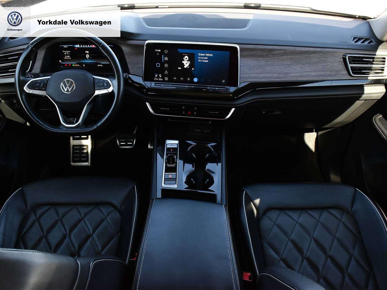 2024 Volkswagen Atlas EXECLINE Photo