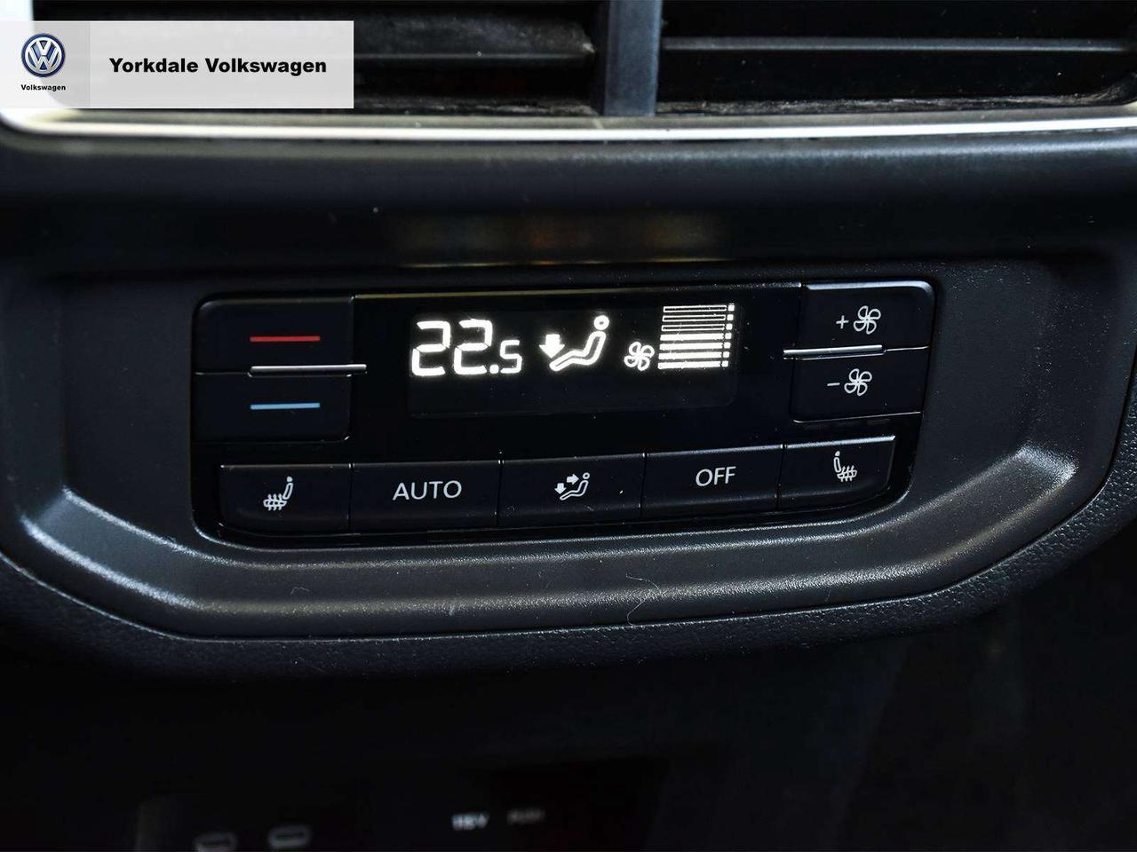 2024 Volkswagen Atlas EXECLINE Photo